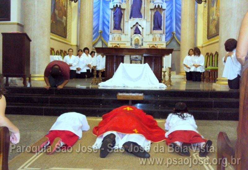 Adoração à Santa Cruz