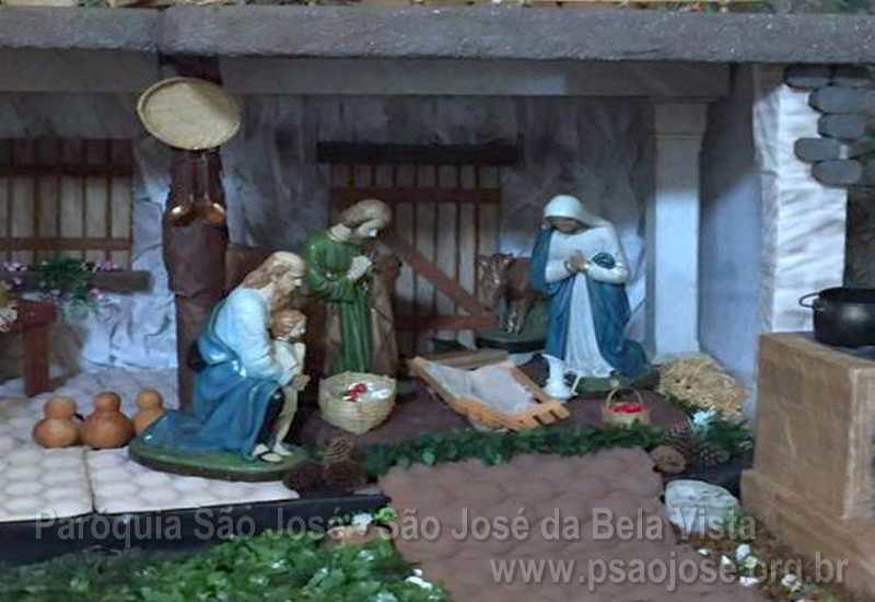 Paróquia São José monta presépio