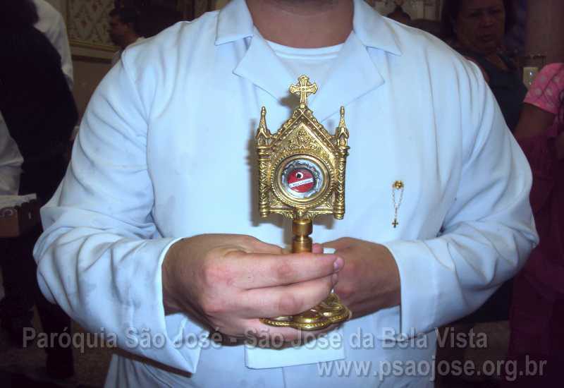 Devotos celebram o Dia de Santa Rita de Cássia em São José da Bela Vista SP